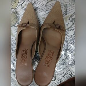 Salvatore Ferragamo Women's Tan Flats